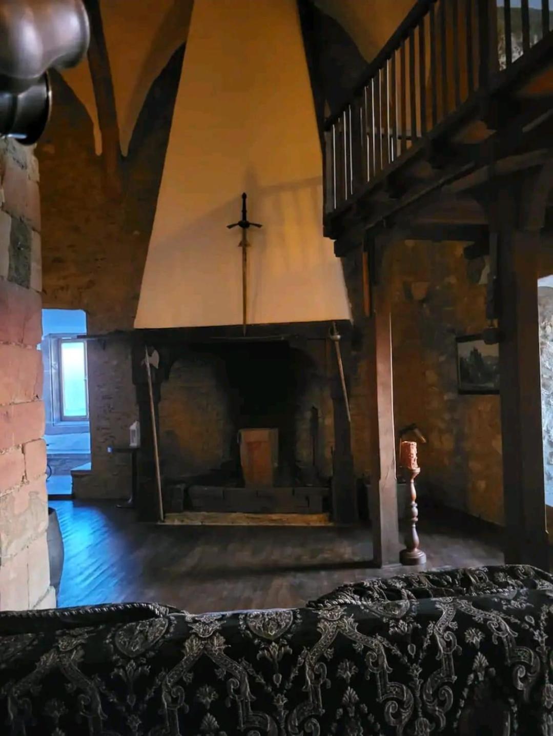 Burg Hermannstein - Rittersaal Wetzlar Esterno foto
